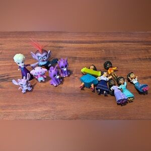 6 Encanto figures plus others Frozen, Troll collection toys